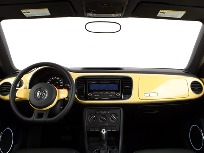 2012 Volkswagen Beetle 2dr Cpe DSG 2.0T Turbo PZEV