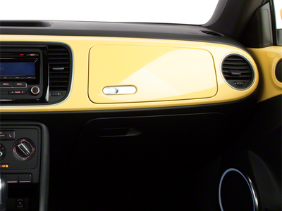 2012 Volkswagen Beetle 2dr Cpe DSG 2.0T Turbo PZEV