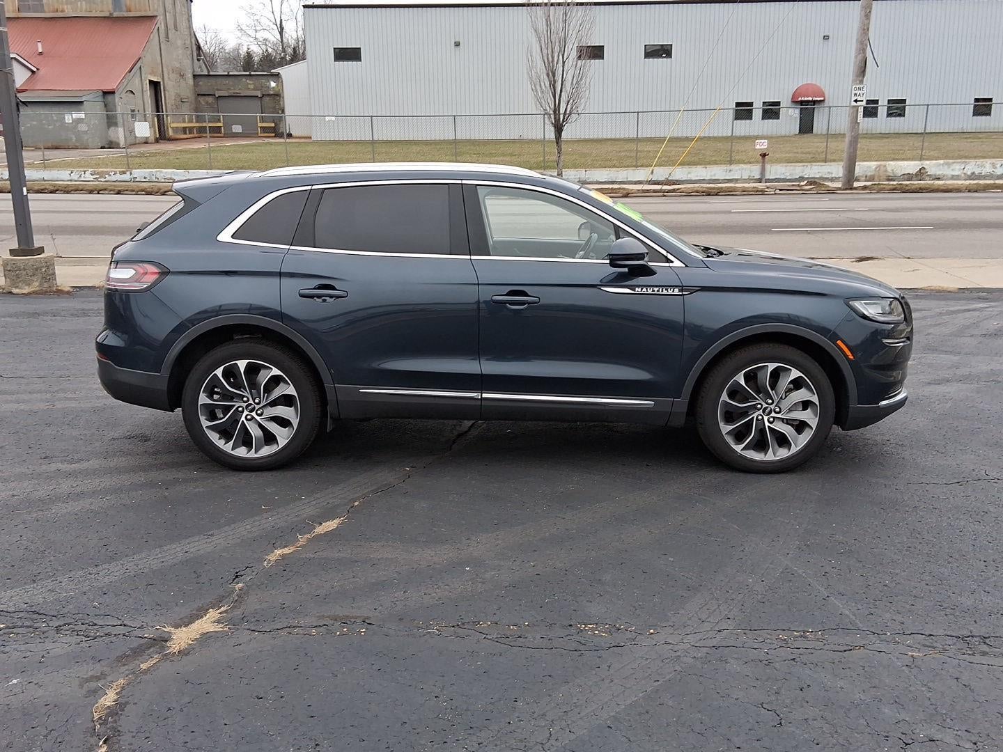 2022 Lincoln Nautilus Reserve