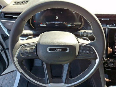 2023 Jeep Grand Cherokee L Laredo 4x4