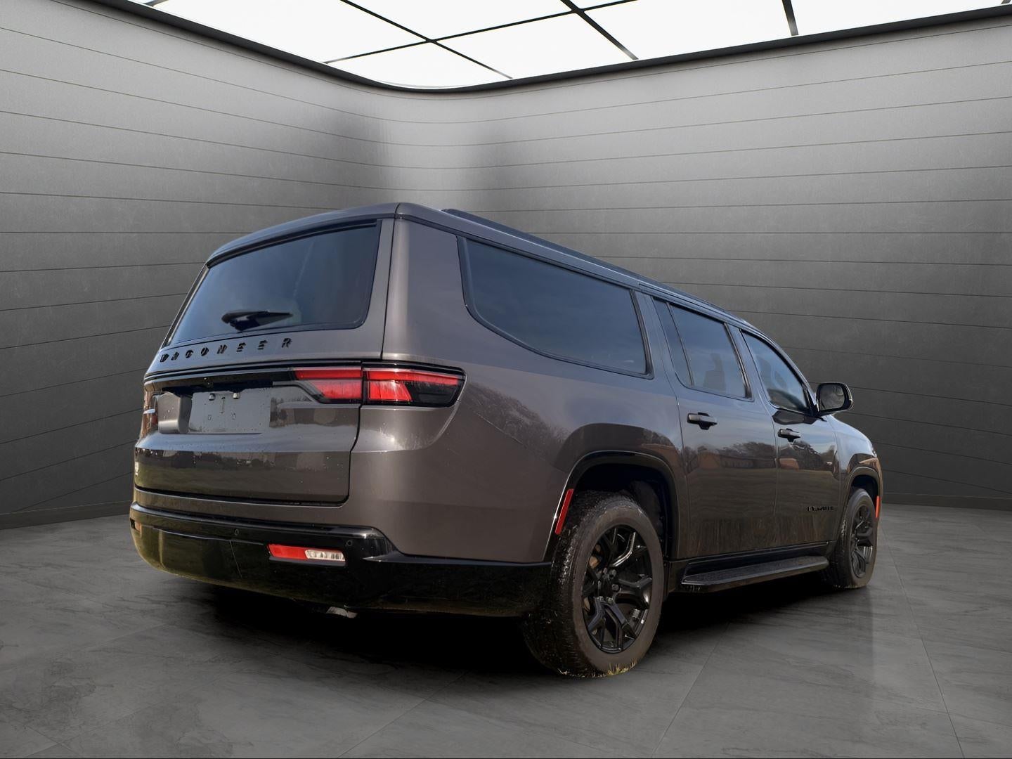 2024 Jeep Wagoneer L Series II Carbide