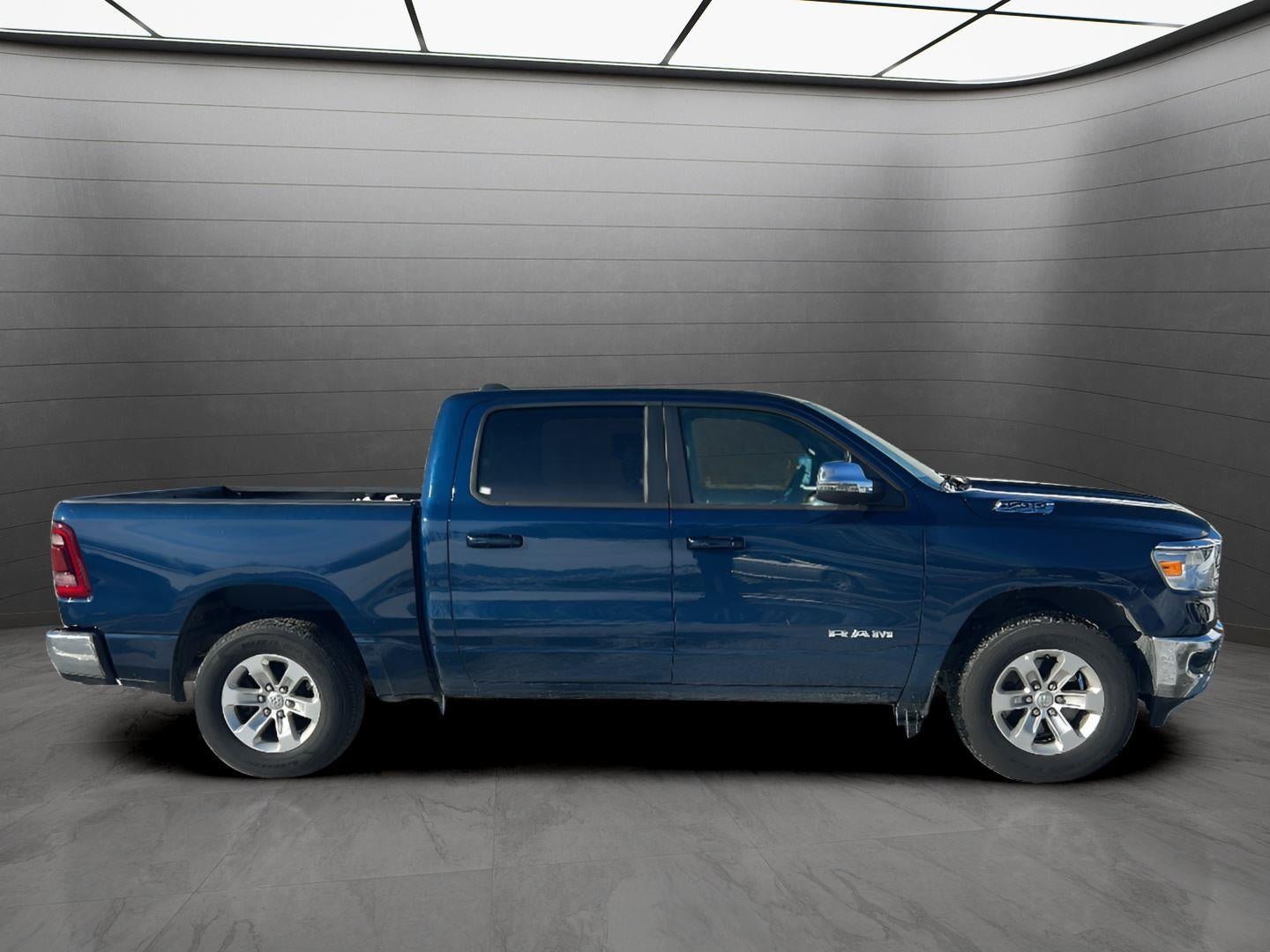 2024 RAM 1500 Laramie Crew Cab 4x2 5'7' Box