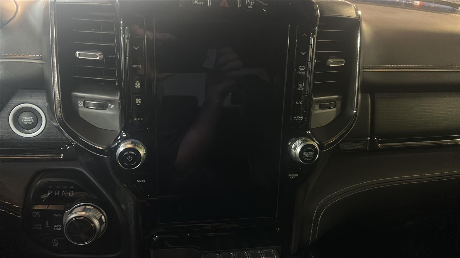 2022 RAM 1500 Limited Crew Cab 4x4 5'7' Box