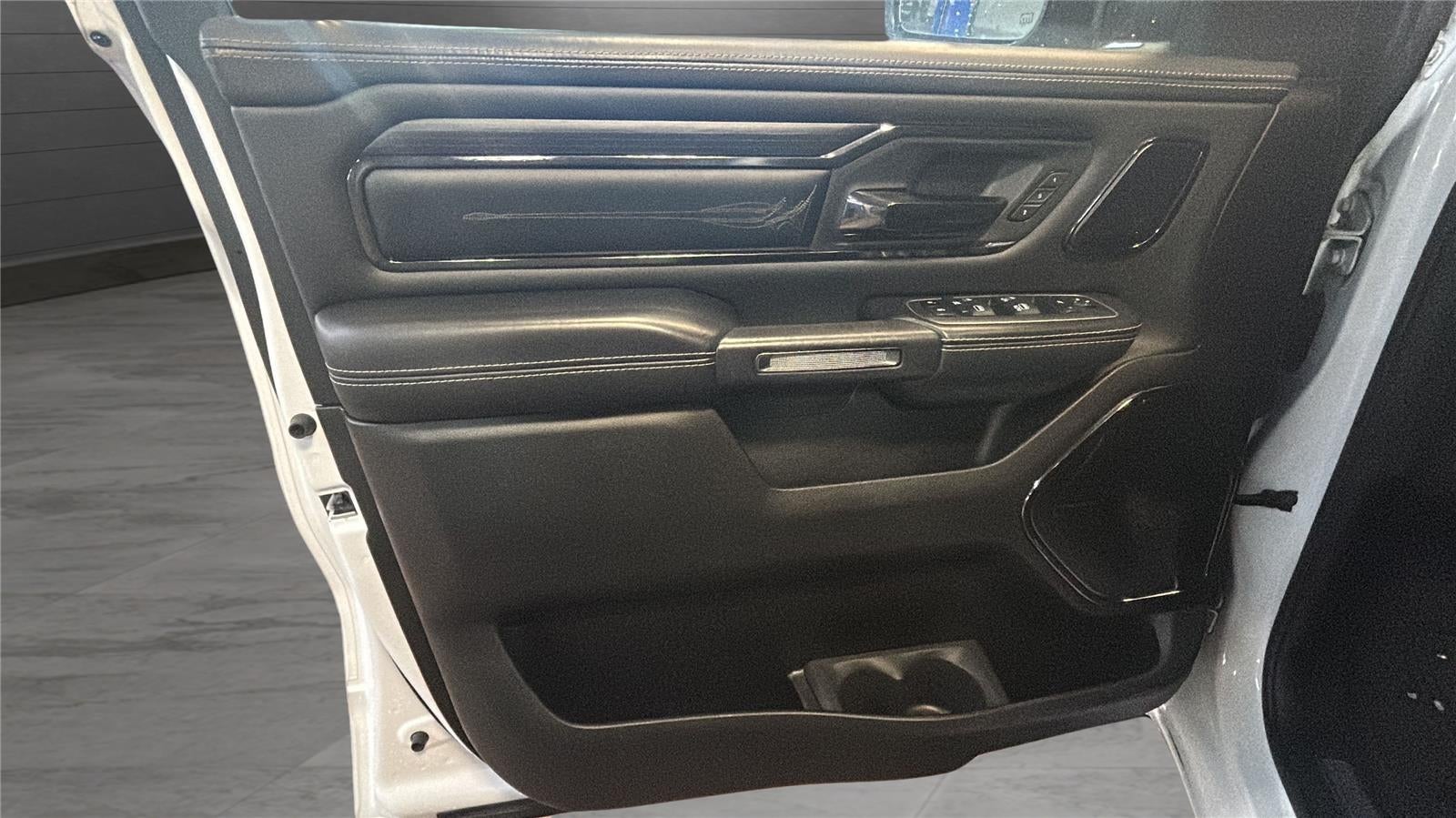 2022 RAM 1500 Limited Crew Cab 4x4 5'7' Box