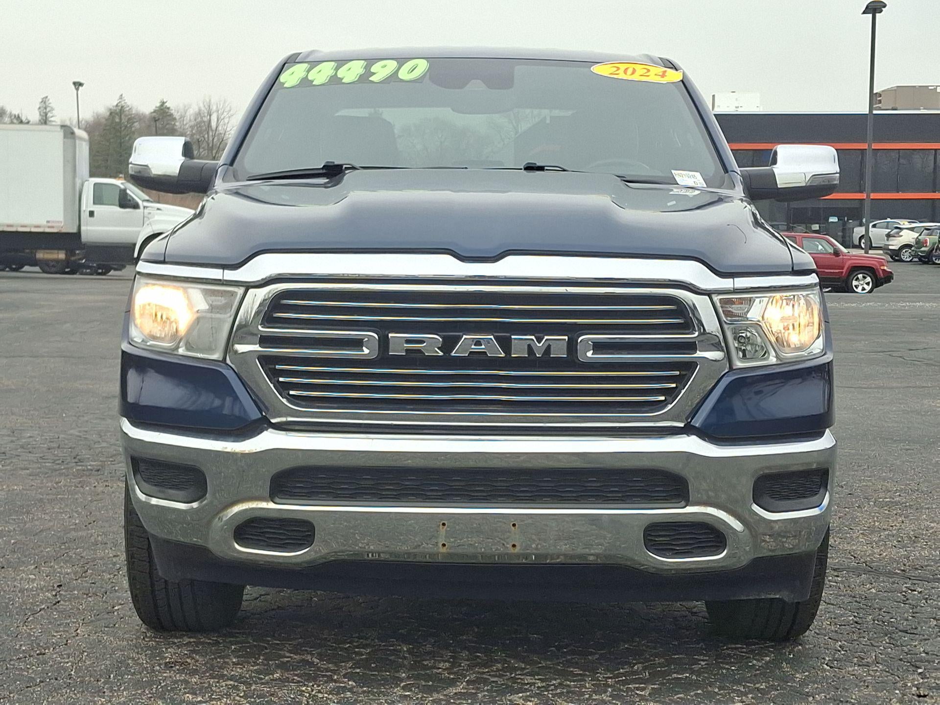 2024 RAM 1500 Laramie Crew Cab 4x2 57' Box