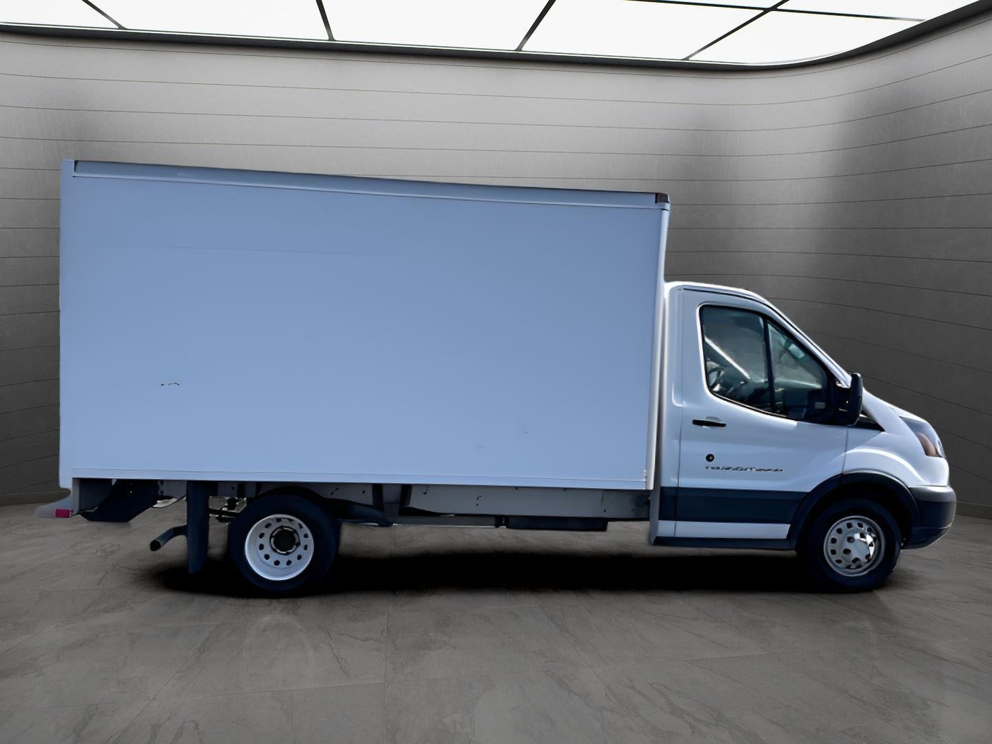 2019 Ford Transit Chassis T-350 DRW 156" WB 9950 GVWR