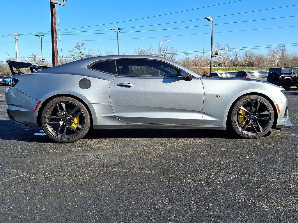 2023 Chevrolet Camaro RWD Coupe 2LT