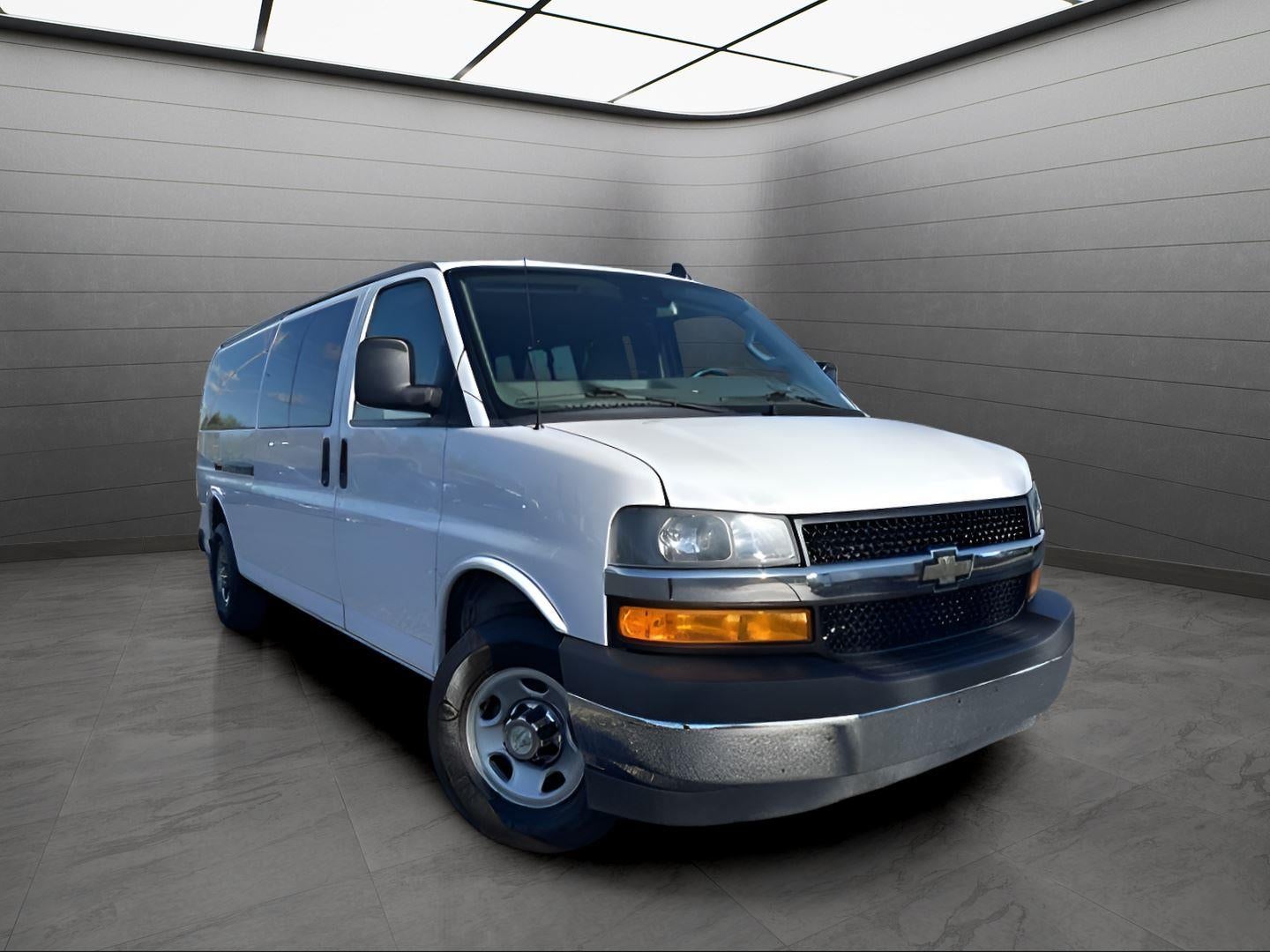 2021 Chevrolet Express Passenger LT