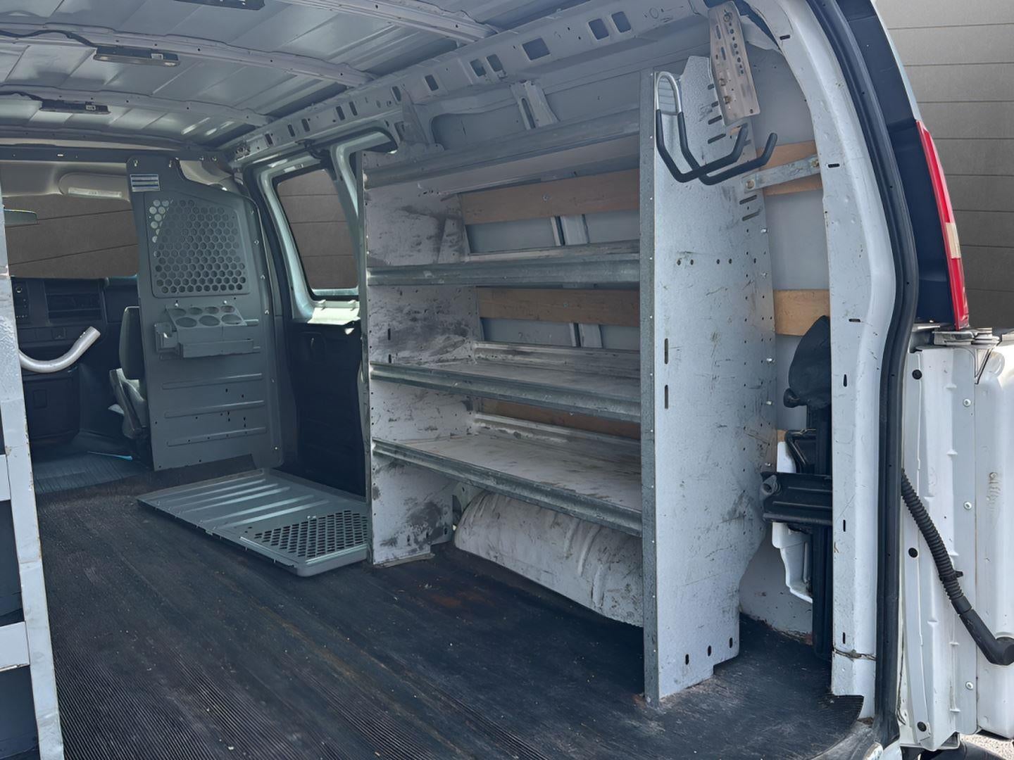 2015 GMC Savana Cargo Van RWD 2500 135