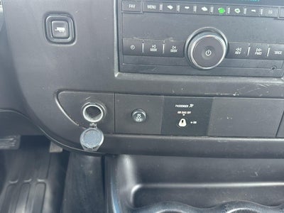 2015 GMC Savana Cargo Van RWD 2500 135