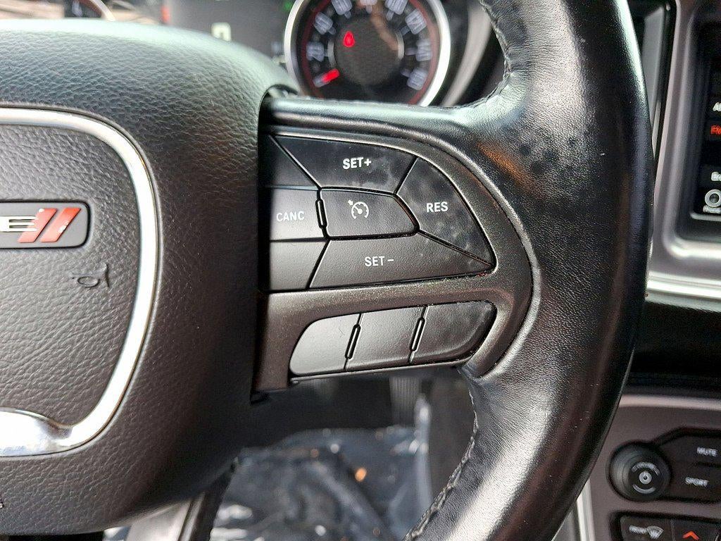 2019 Dodge Challenger SXT RWD