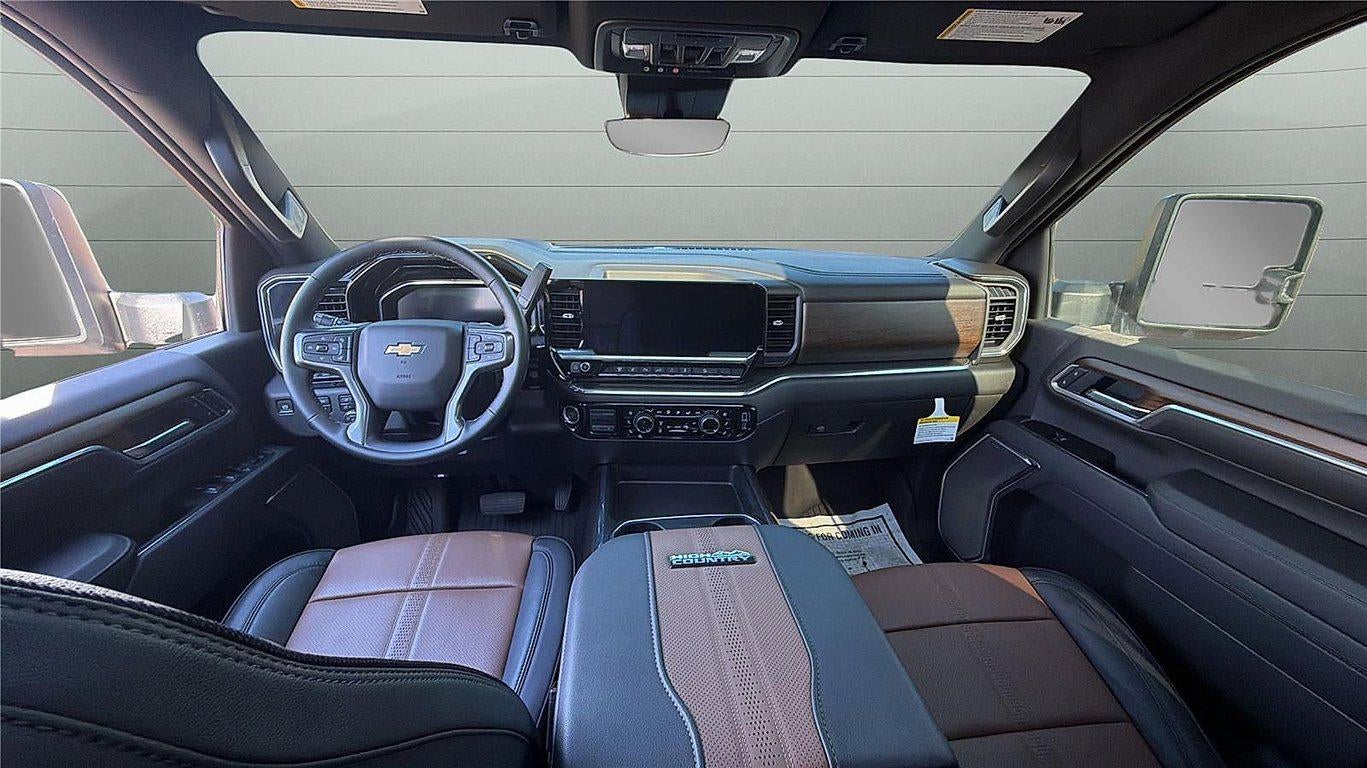 2025 Chevrolet Silverado 2500Hd '4WD Crew Cab 159'' High Country'
