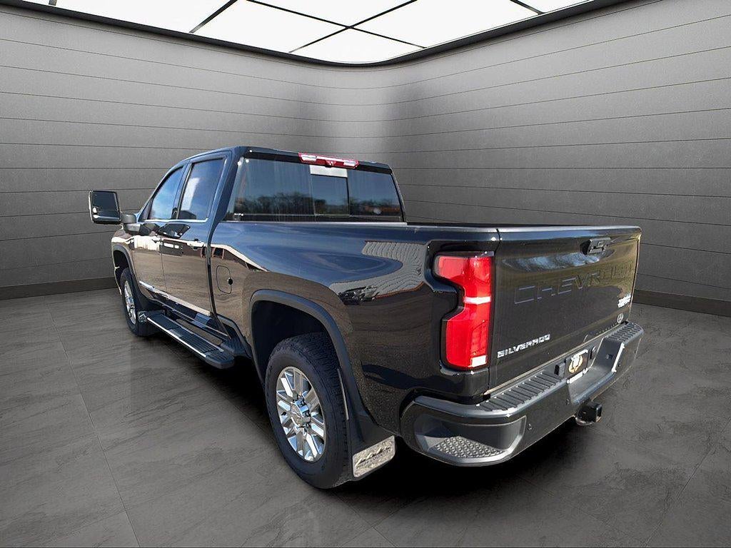 2025 Chevrolet Silverado 2500Hd '4WD Crew Cab 159'' High Country'