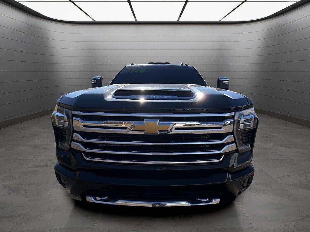 2025 Chevrolet Silverado 2500Hd '4WD Crew Cab 159'' High Country'