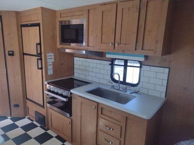 2022 Riverside RV Retro 211