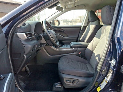 2022 Toyota Highlander Hybrid LE AWD (Natl)