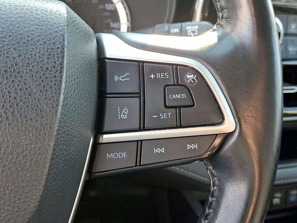 2022 Toyota Highlander Hybrid LE AWD (Natl)