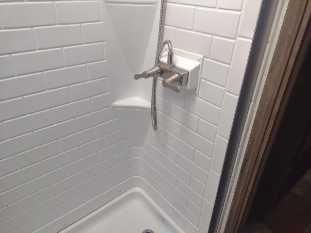 2021 East to West SILVER LAKE 27KNS Base