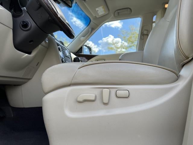 2017 INFINITI QX80 RWD