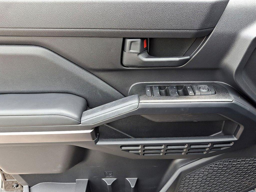 2025 Toyota 4Runner SR5 4WD (Natl)