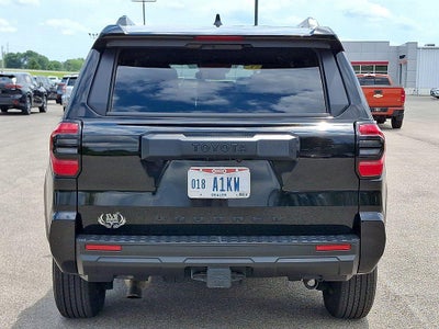 2025 Toyota 4Runner SR5 4WD (Natl)