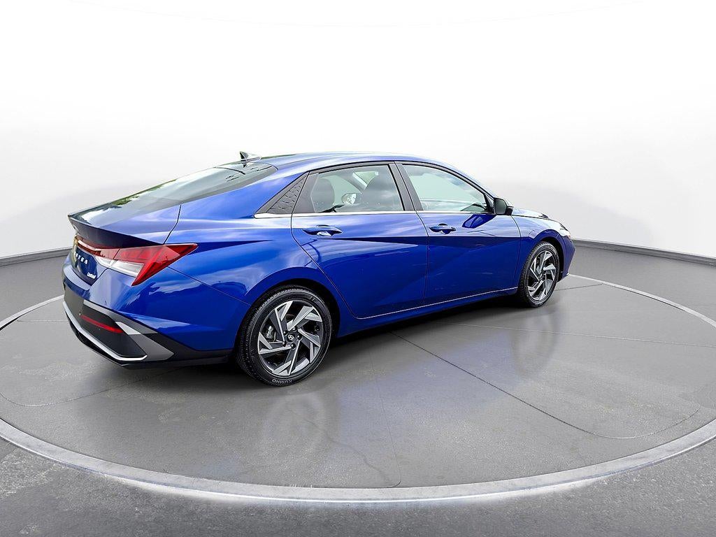 2024 Hyundai Elantra Limited IVT