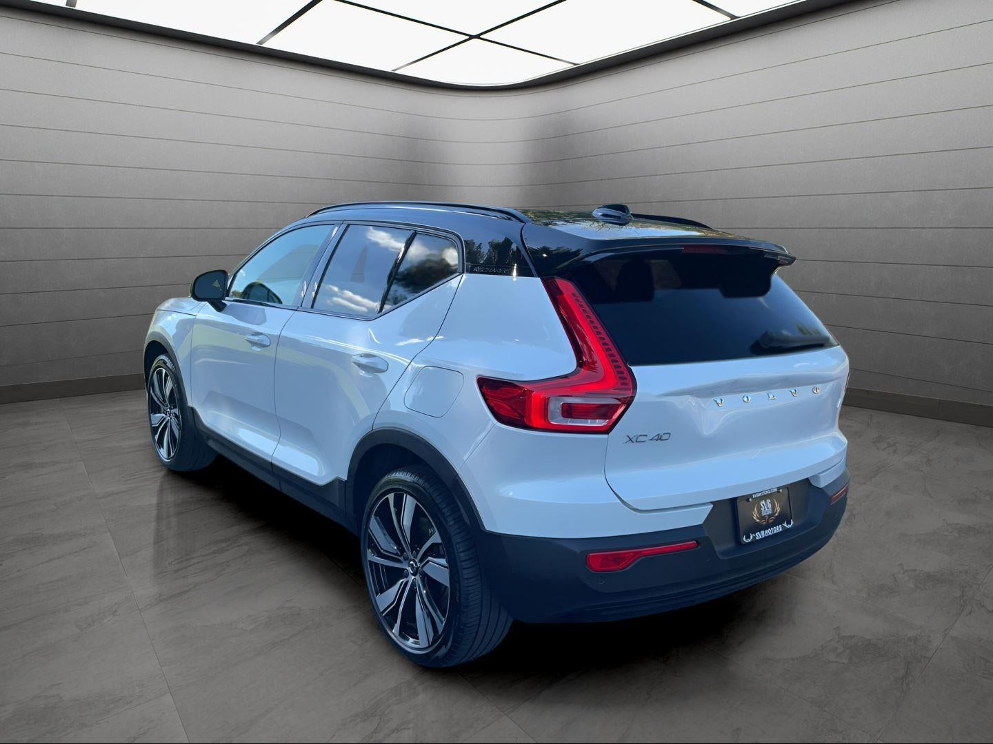 2021 Volvo XC40 Recharge P8 eAWD Pure Electric