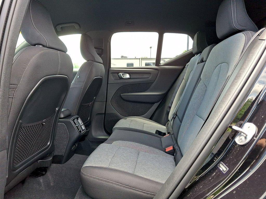 2024 Volvo Xc40 B5 AWD Core Bright Theme