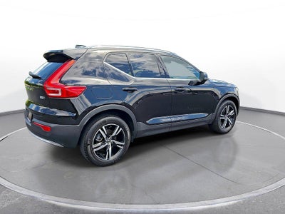 2024 Volvo Xc40 B5 AWD Core Bright Theme