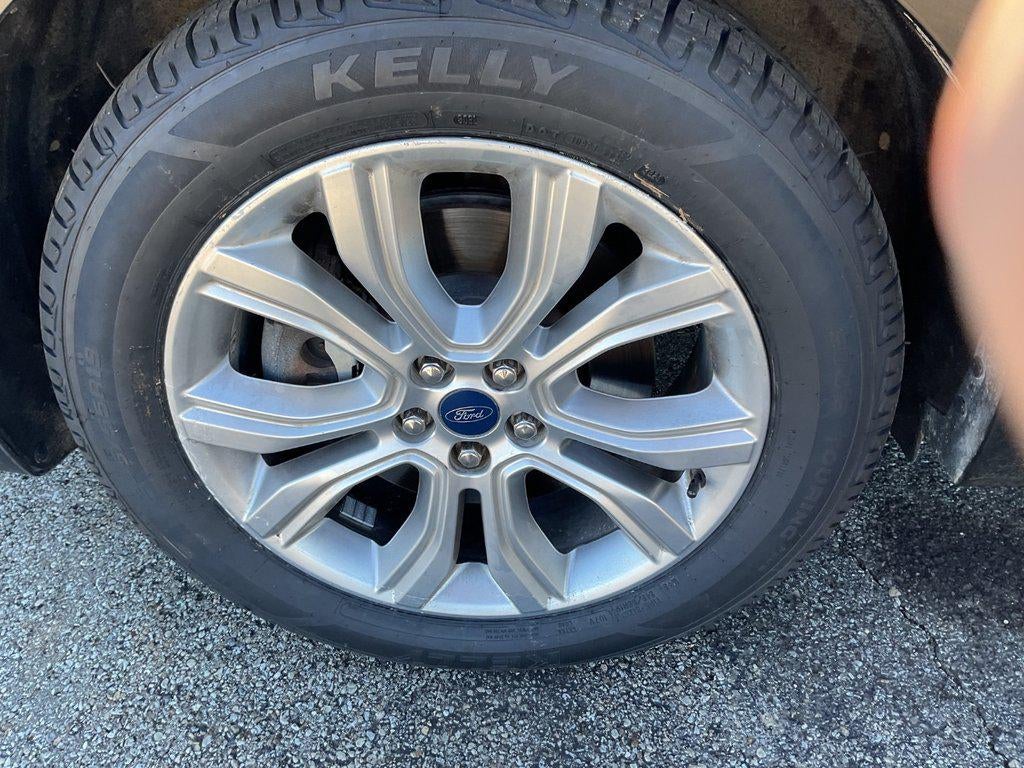 2020 Ford Edge Titanium