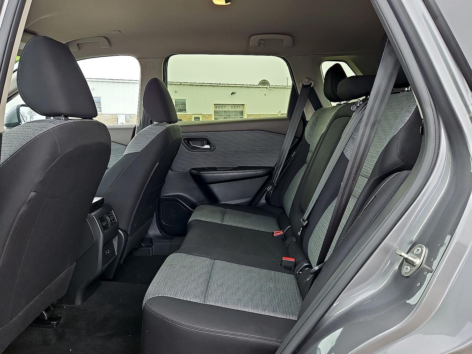 2023 Nissan Rogue SV - Photo 20