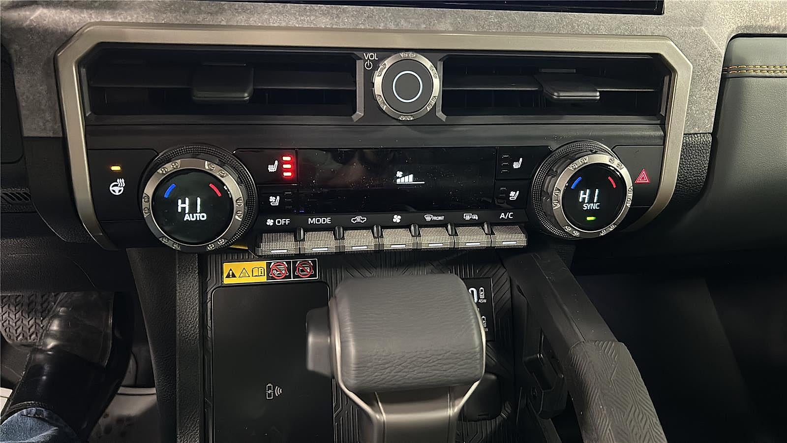 2026 Toyota Tacoma i-FORCE MAX Tacoma Trailhunter