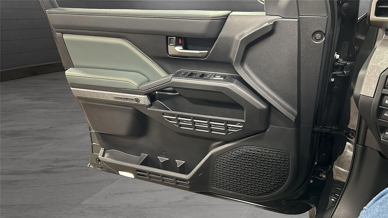 2026 Toyota Tacoma i-FORCE MAX Tacoma Trailhunter