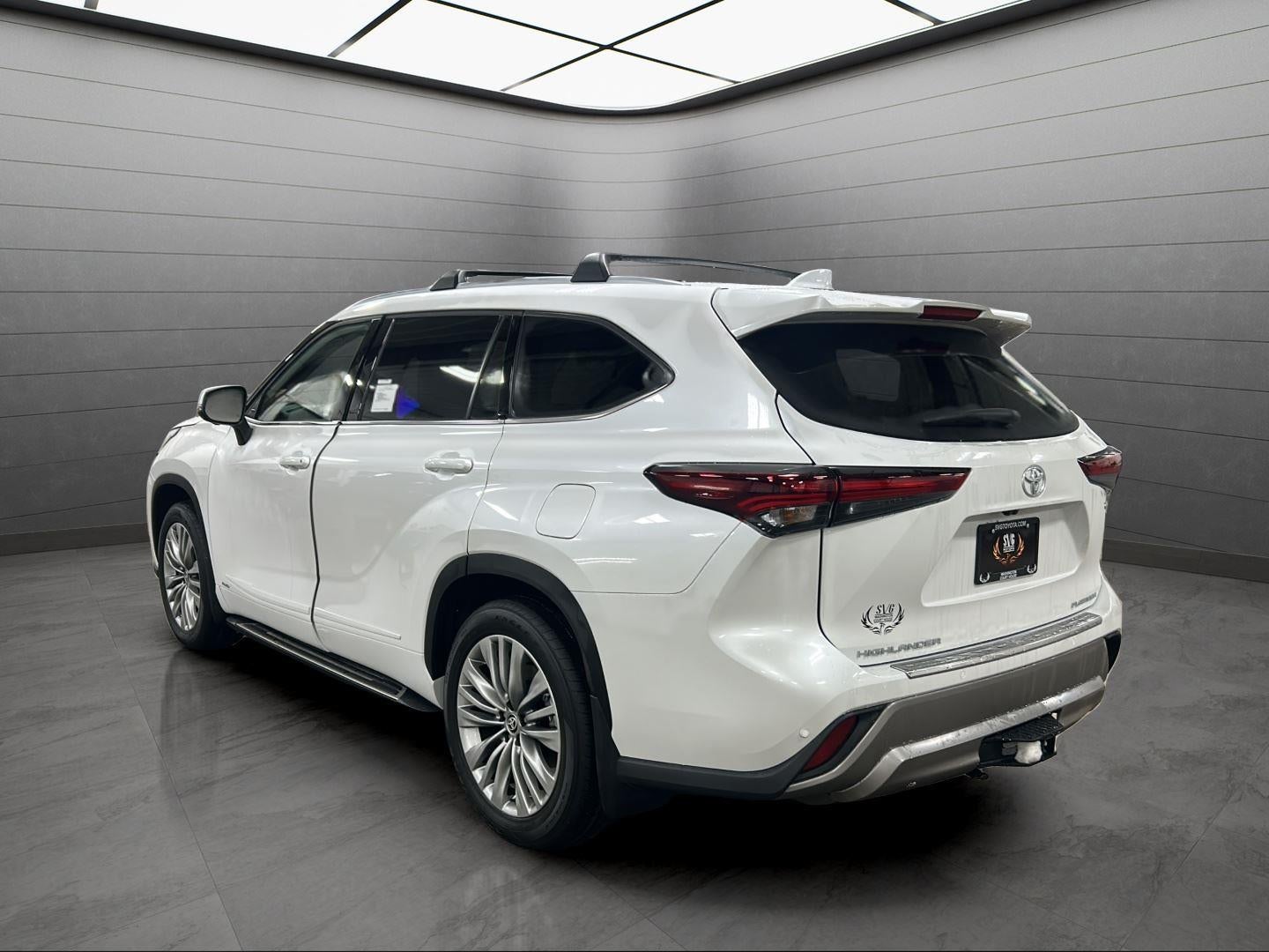 2026 Toyota Highlander Hybrid Platinum