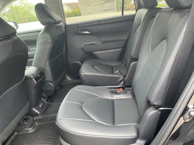 2026 Toyota Highlander XLE