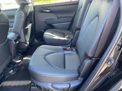 2026 Toyota Highlander XLE