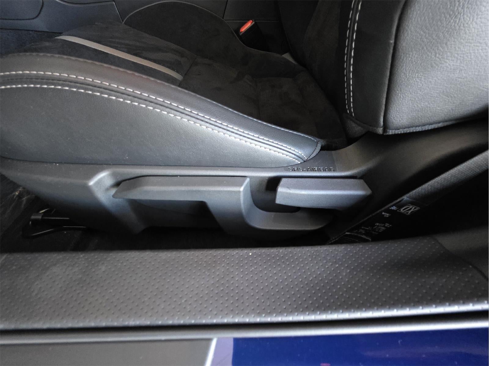 2025 Toyota GR86 Premium MT