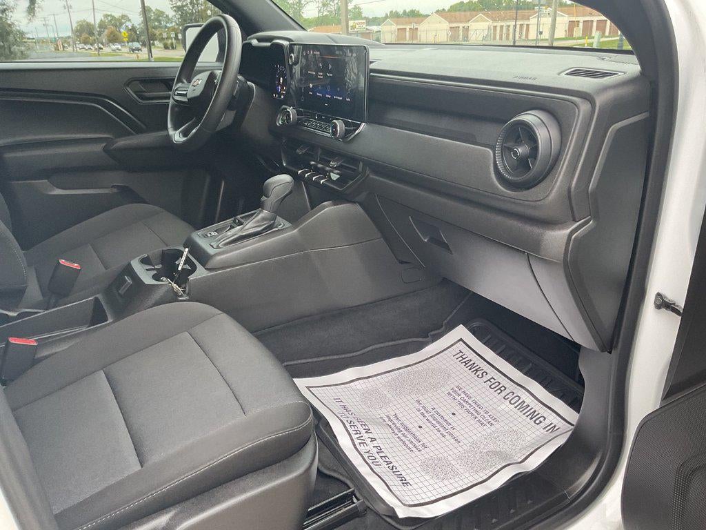 2024 Chevrolet Colorado WT