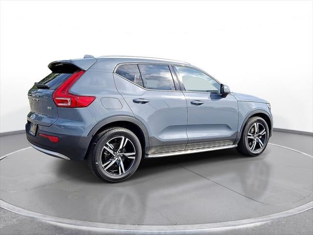 2023 Volvo XC40 Core